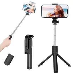 Palo de Selfie   c/Trpode Ajustable  Control Bluetooth  Altura Mx. 1.7M  Negro